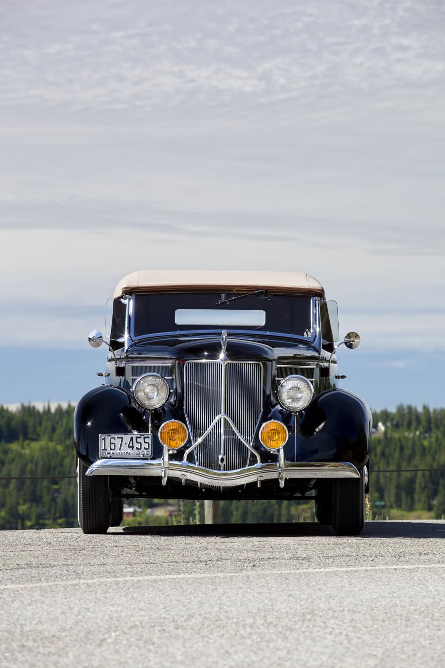  Ford DeLuxe Roadster 1936 года  (фото 9 из 23)